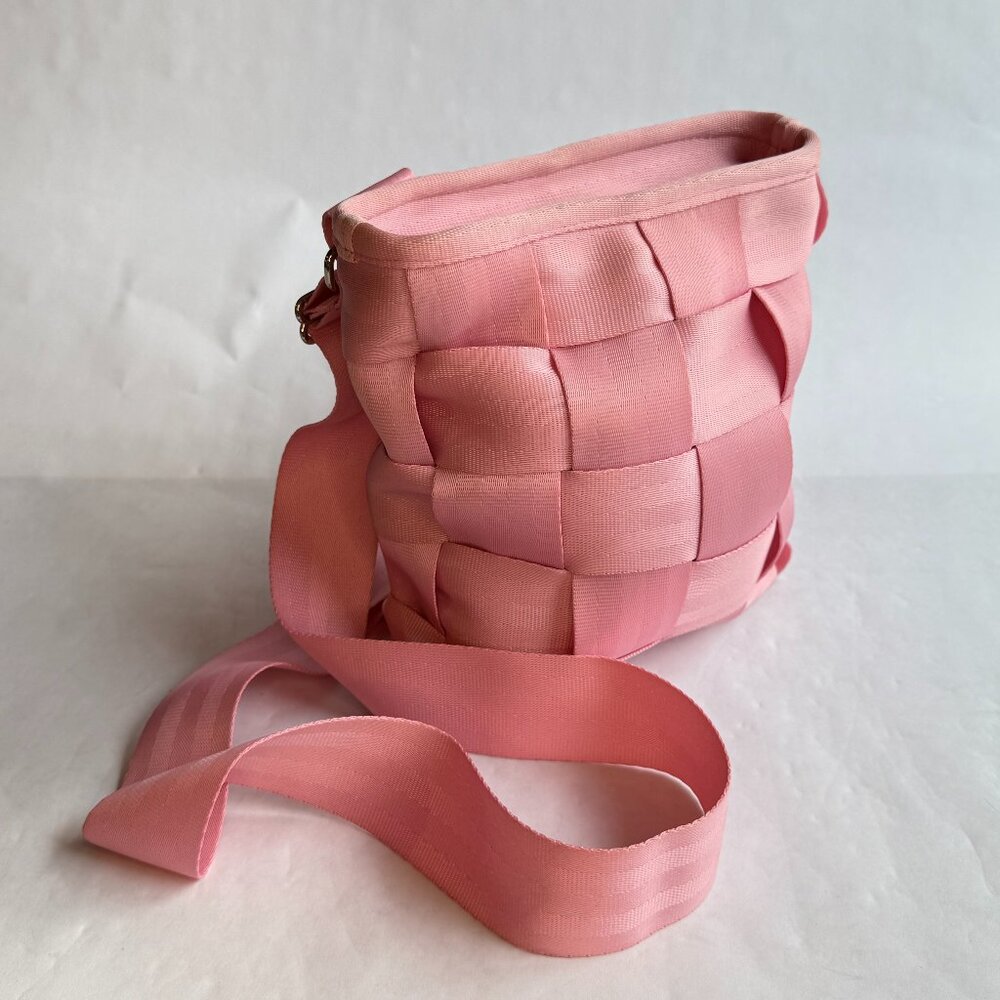 Harveys Pink Original Seatbelt Bag Small Size with Zipper Closure